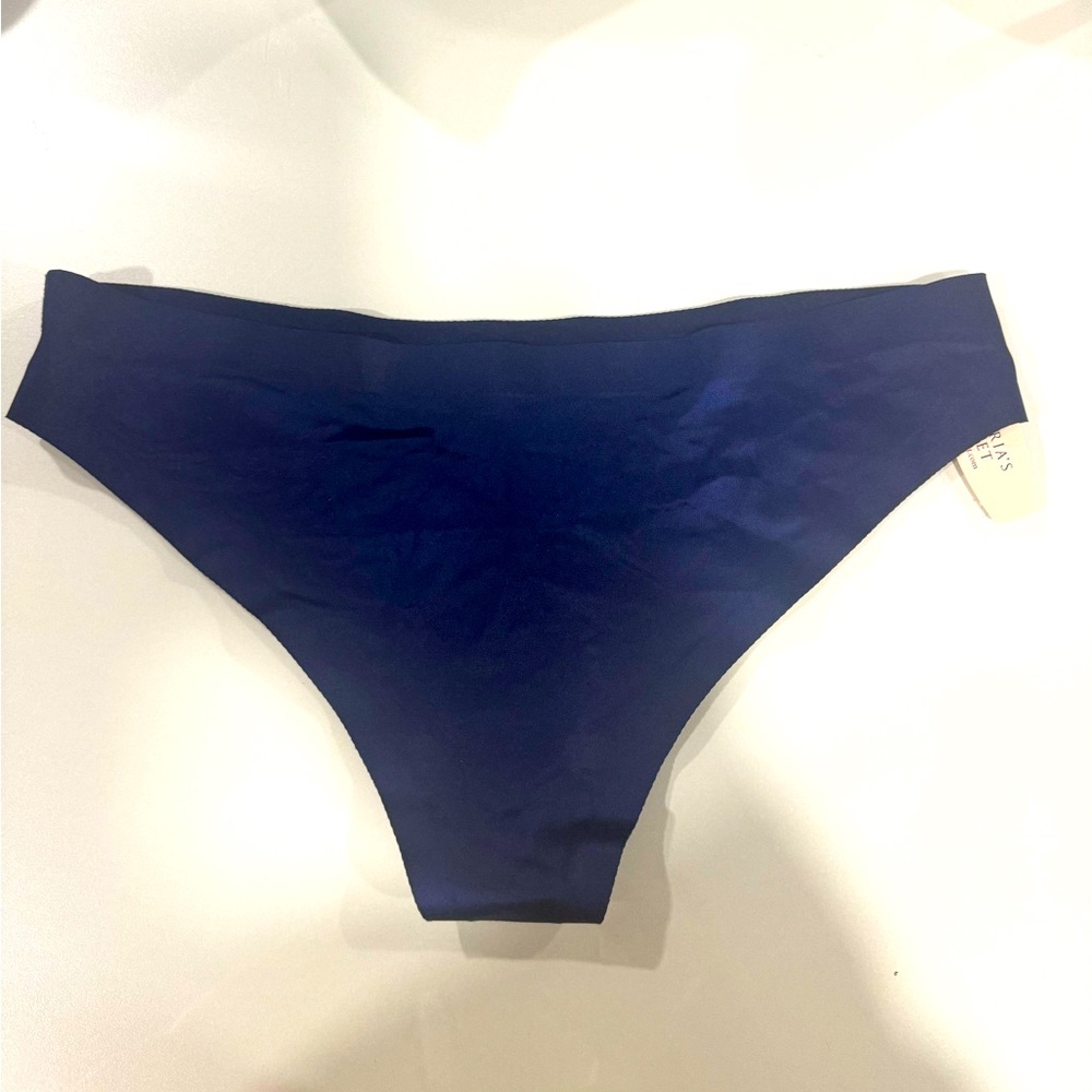6 pairs of brand new underwear w/ tags
